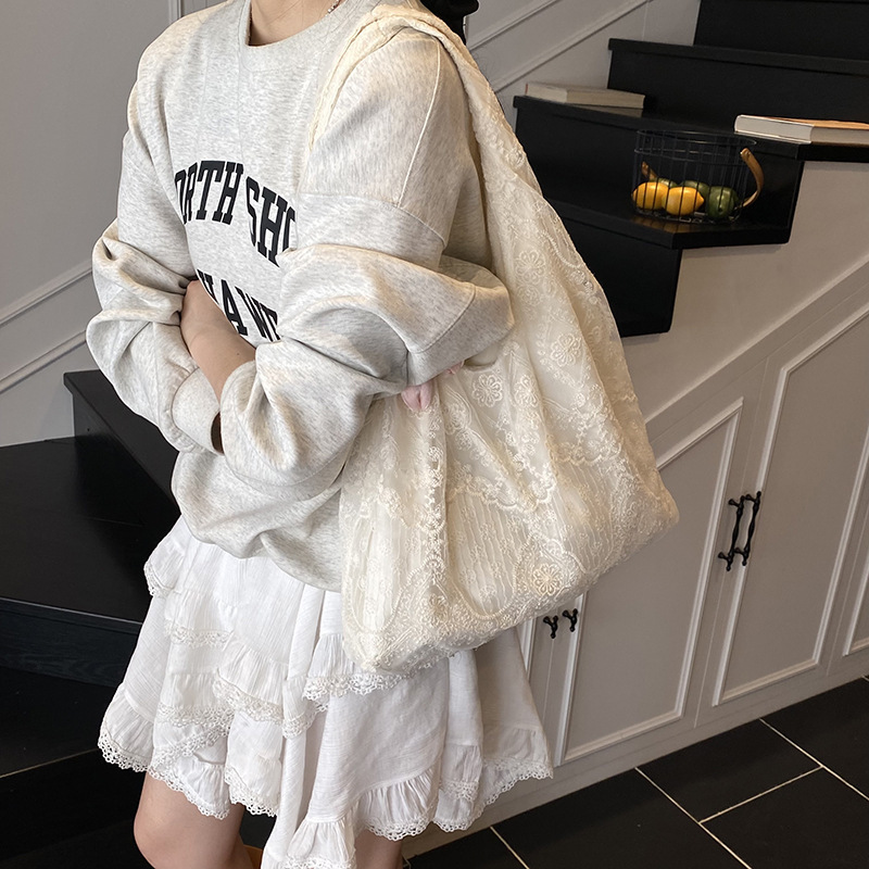 Korean Sweet Lace Underarm for Women 2025 New Fashion Solid Color Embroidered Large Capacity Commuter Shoulder Bag
