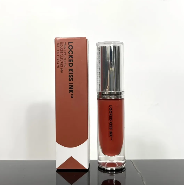 Lock color bomb lip glaze 13 colors 4ML water moistening texture, spread light and unburdensome but covering power