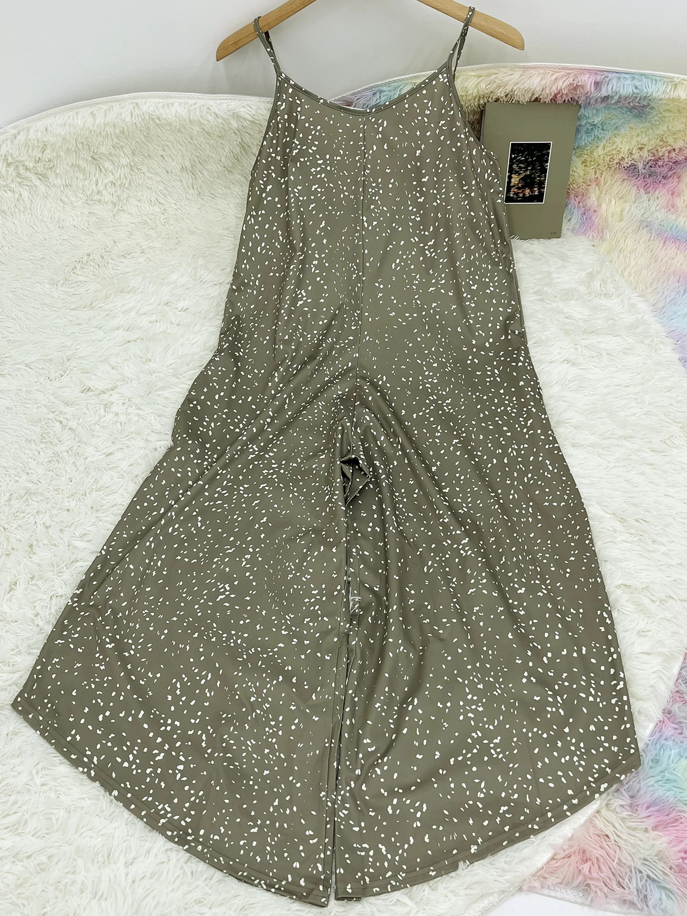 Plus size women #39 s knitted slightly elastic floral print straight four seasons jumpsuit sleeveless top 250515