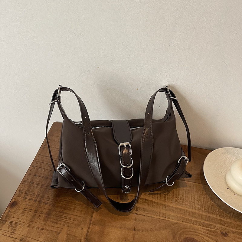 Free Delivery Designer Bag French Style Niche Armpit Sweet Cool Spicy Girl Winter Maillard Style Ins Women's Shoulder Relaxed Crossbody Luxury Ba