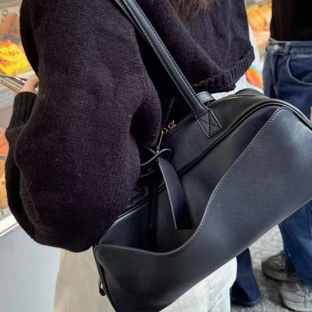 High Quality Designer Bags Retro Top Cowhide Bowling 2025 New Niche High-End Handbag Commuter Shoulder Armpit Fashion Women's Bag Lazy Wind Luxur