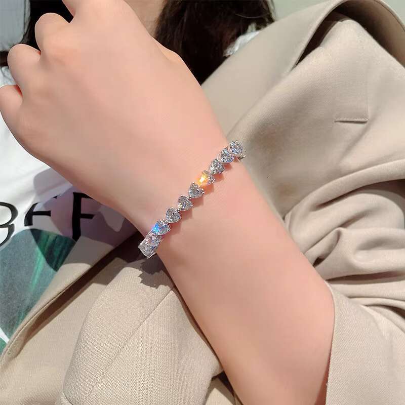 9 Factory Wholesale S Sterling Sier 6*6MM VVS D Color Heart Shaped Moissanite Tennis Bracelet For Ladies Gift