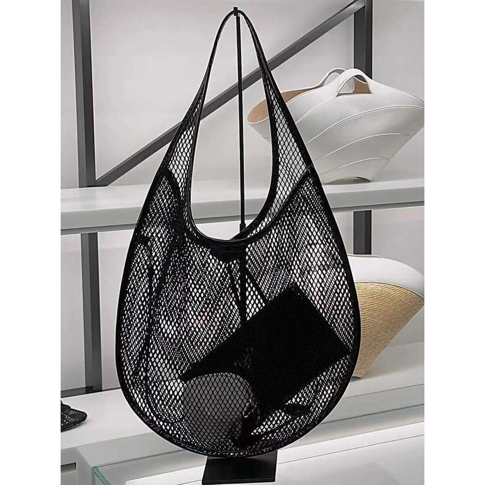 New Product Internet Celebrity Same Style Fashion Versatile Dark Hollow Out Lacquer Leather Design Commuter Mesh Single Shoulder Tote Bag