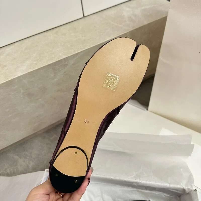 Migua Flat Ballet Slippers Tabi Toe-shaped Single Pig Hoof Shoes Summer-ready Sheepskin Insoles Niche Style