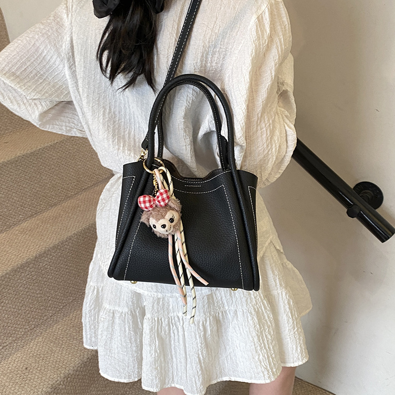 Top Quality New Free Delivery Designer Bag 2025 New Commuter Sen Cute Handbag Women's Soft Leather Cross Handbag Single Shoulder Bucket Bag Large