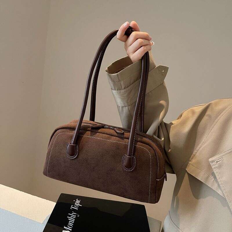 Advanced large capacity French new armpit autumn/winter 2025 commuting single shoulder hand-held fashionable pillow bag
