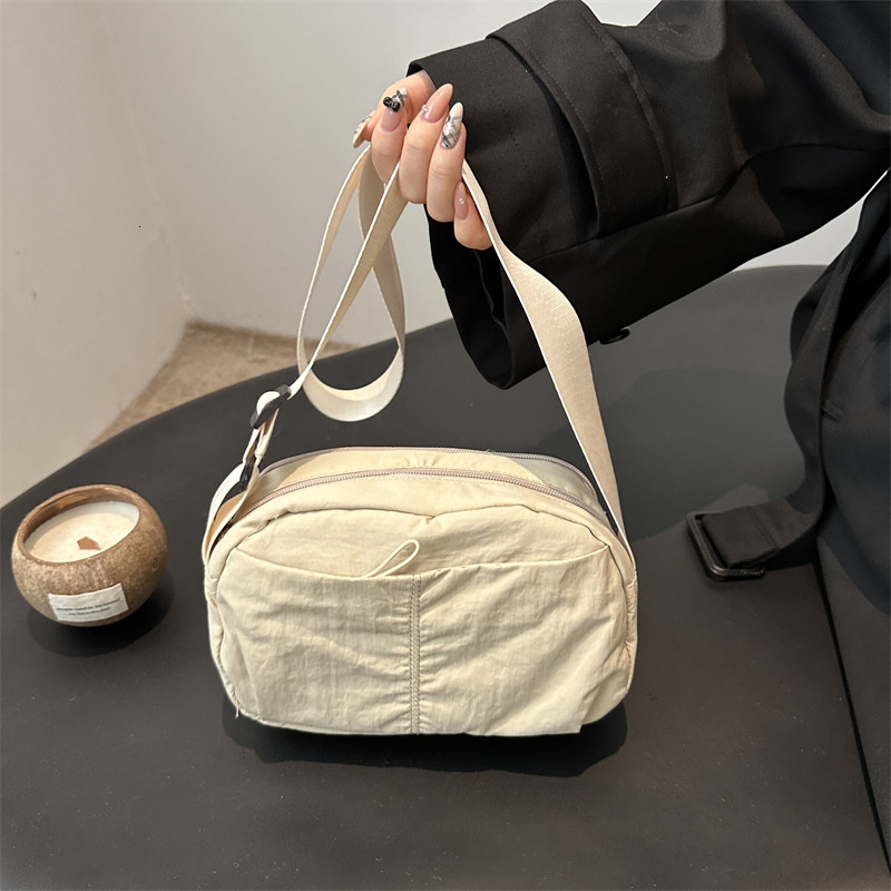 Free Delivery Designer Bag Nylon Crossbody New 2025 Women's Casual Shoulder Lightweight Large Capacity Small Cloth Luxury Bag