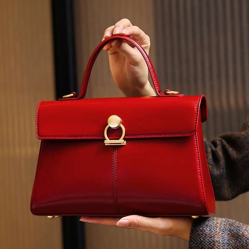 New Small Square Wedding Women's Handbag High Quality Single Shoulder Versatile Commuter Crossbody Bag
