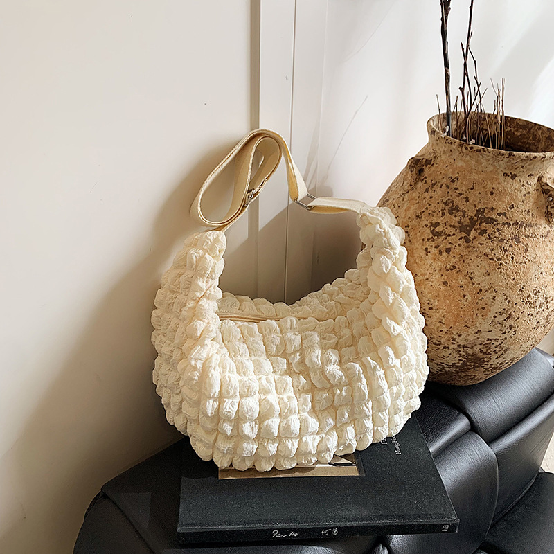 New Bean Soft Luxury Bag Texture Shoulder Women's Crossbody New Free Delivery Designer Bag Commuting Leisure Cloud Folded Tote Bag
