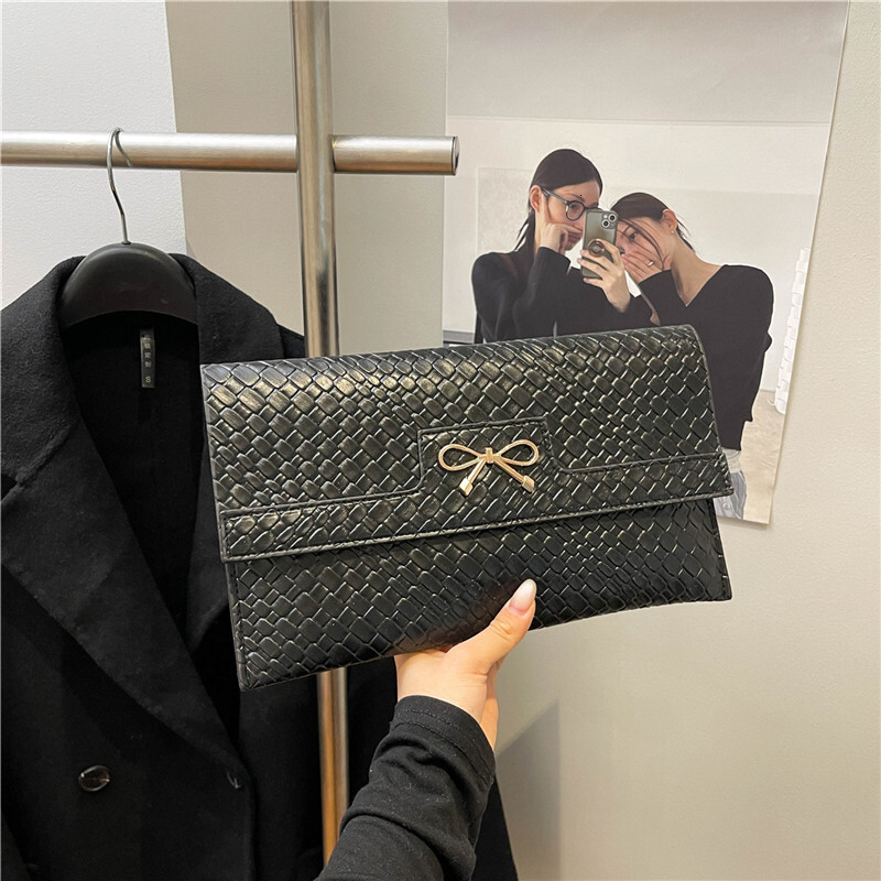2025 New Urban Simple Fashion Trendy Bow New Free Delivery Designer Bag Luxury Bag Stone Pattern Bright Face Single Shoulder Underarm Small Square Wom