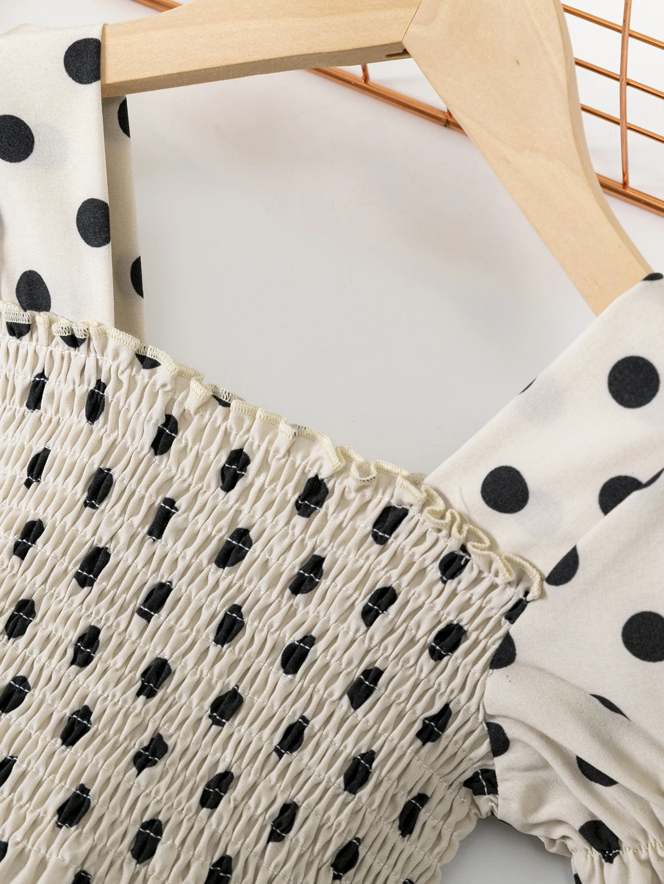 Summer rural style small wave dot shirt lace puffed sleeve cover belly folds sense French waist temperament square collar 250515