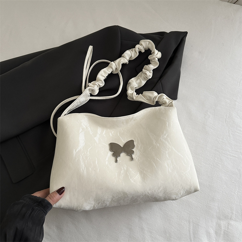 Fashionable Tote New Luxury Bag Free Delivery Designer Bag Women 2025 New Versatile Bow Cross Shoulder Big Bag With High Quality Texture For Commuting