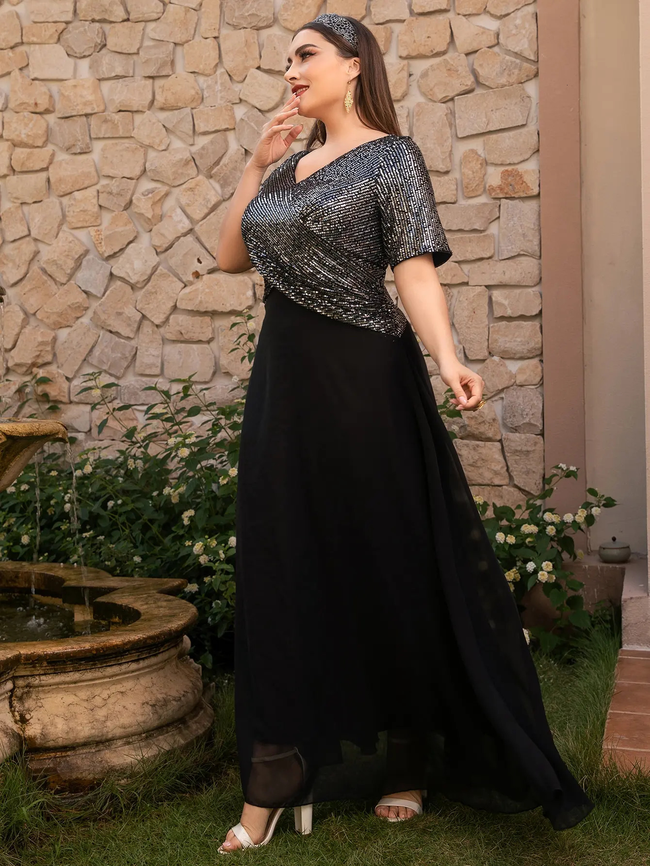 style double V-neck sequined chiffon dress for plus-size women in Europe and America suitable for bridesmaids at weddings 250509