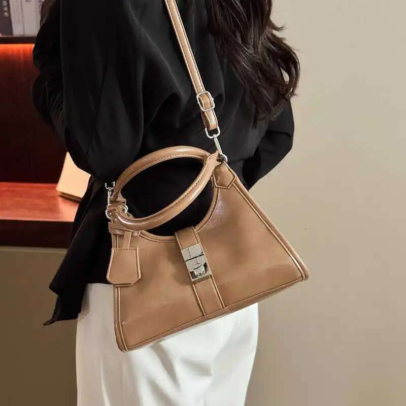 2025 New Vintage-Inspired Leather Shoulder Bag For Women, Adjustable Crossbody Purse, Retro Handbag With Multi-Way Strap
