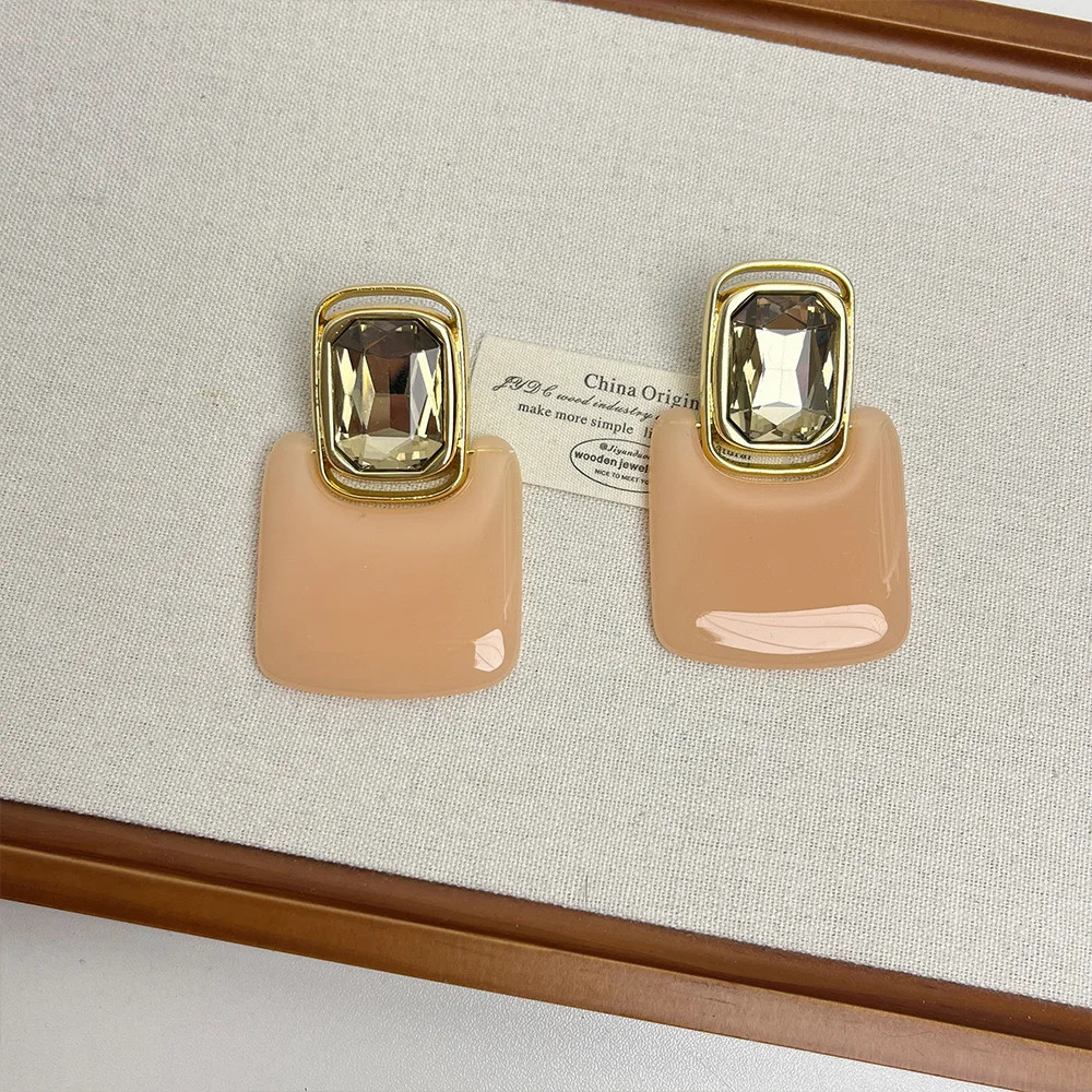 Vintage Glossy Square Acrylic Metal Crystal Earrings Stud for Women Europe And America PersonalityTravel Party Jewelry 250515