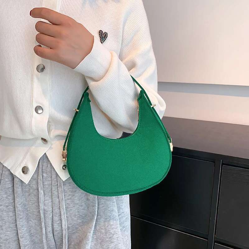 Women's Crocodile Grain Underarm Bags Felt Fashion Shoulder Bag Cute Simple Handbags Female Purses