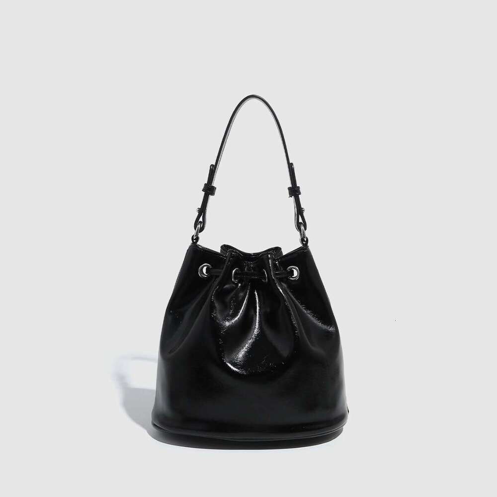 Pump bucket bag design Trendy Rivet Bucket Punk Style Eye Hollow Crossbody Adjustable Handbag Women's Bag