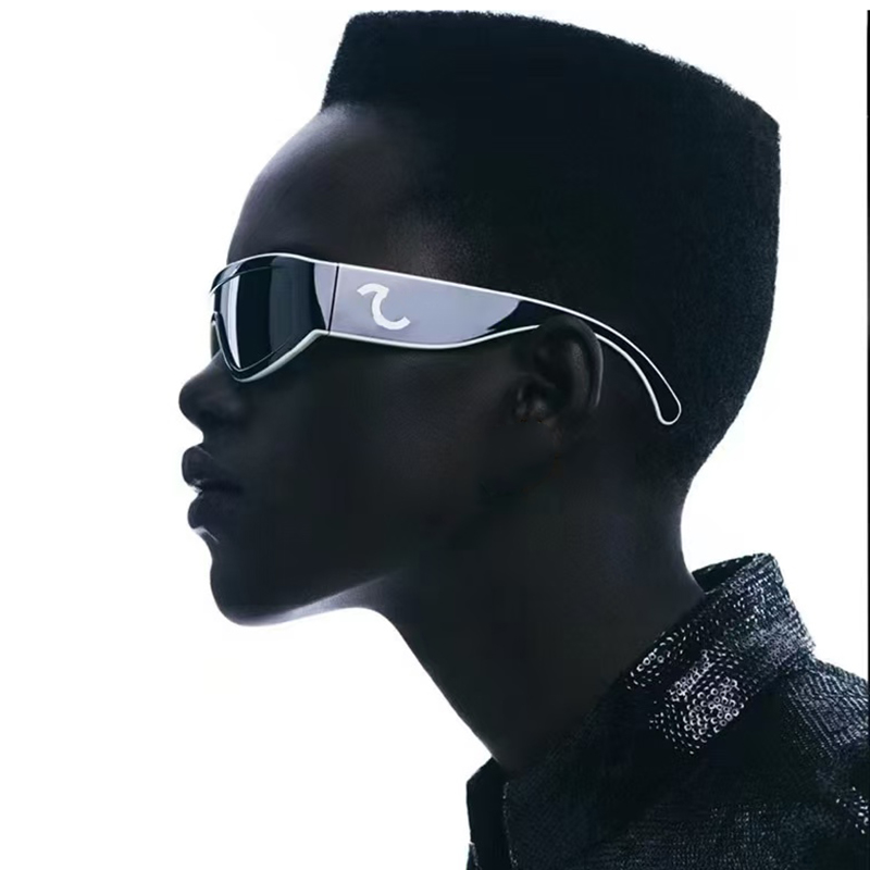 luxury Designer sunglasses for women Spicy girl style Sexy trend men fashion gift glasses Beach shading UV protection polarized glasses with box nice