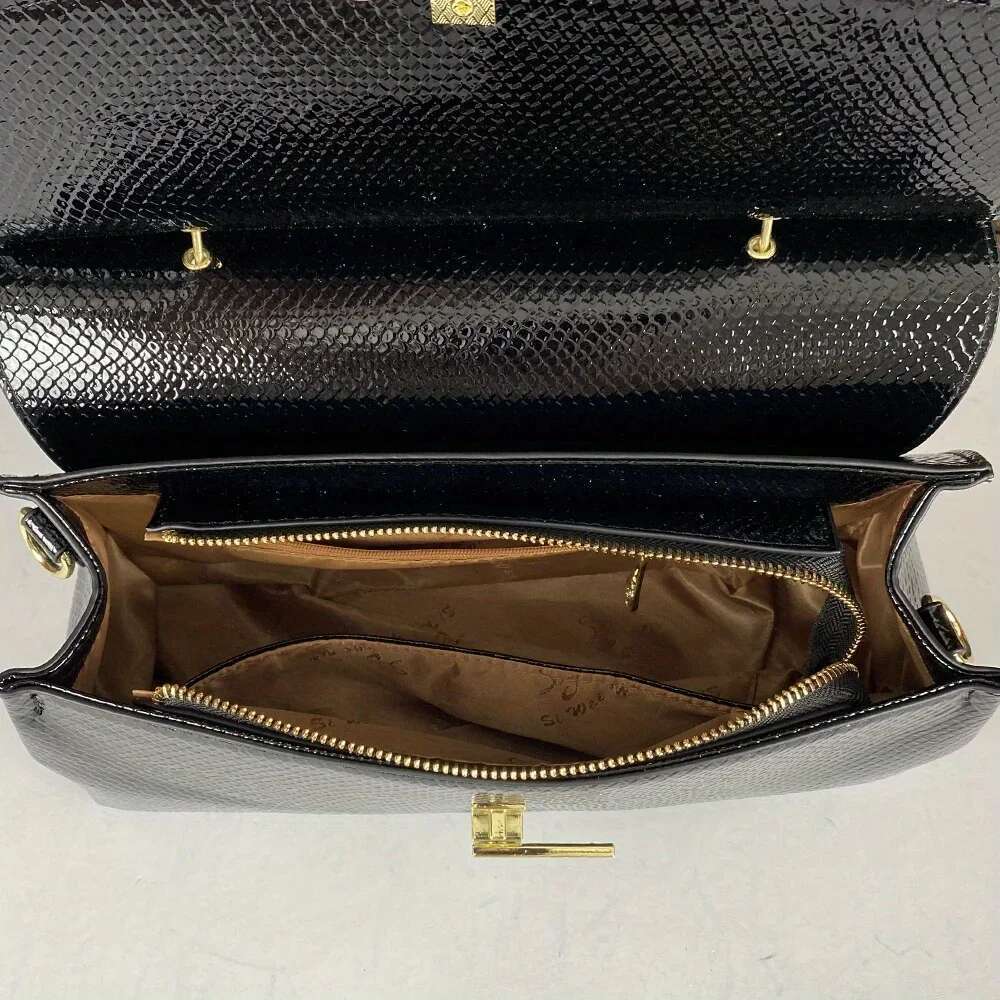 High End Fashion European And American Large Capacity Hand-Held Crossbody Bag, Temperament Light Women's Bag
