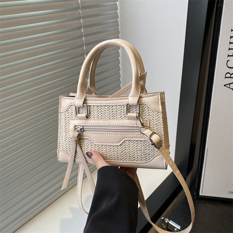 Popular New Free Delivery Designer Bag Fashion Simple Mini Handbag 2025 Spring And Summer New Style Stylish Single Shoulder Crossbody Bag Luxury Bag T