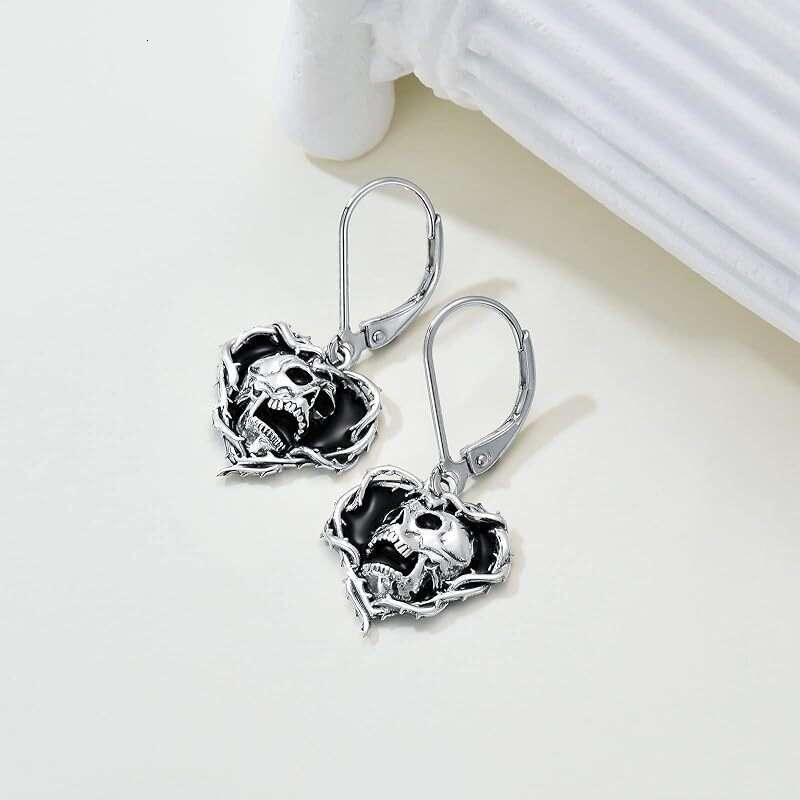 Gothic punk vintage shouting heart shaped skull Halloween personalized earrings for women