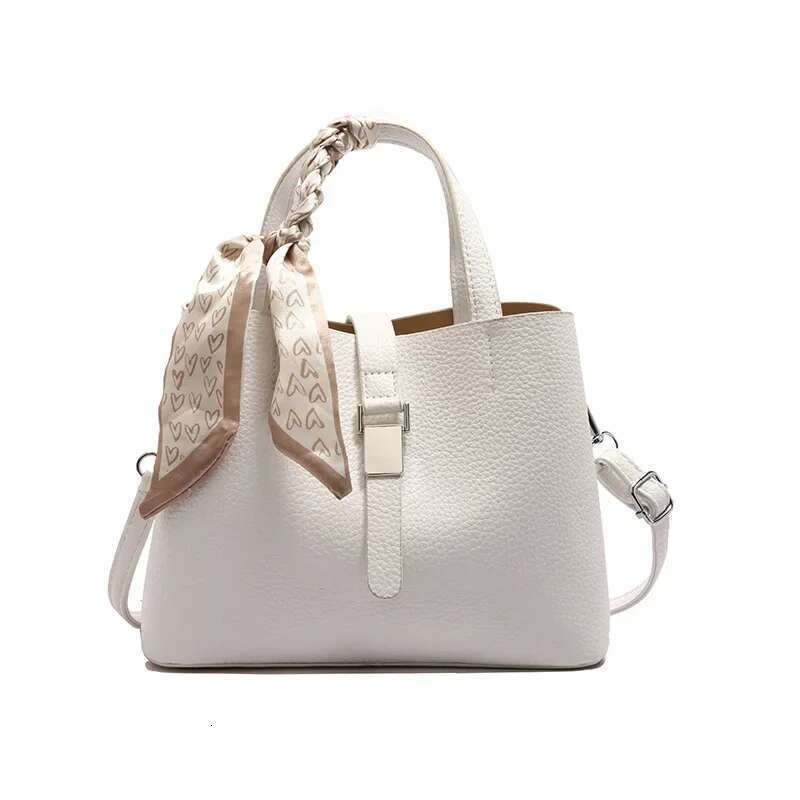 New In 2025 Women's Fashionable Bucket Bag - Niche Texture, Bow Design, Lychee Pattern, Shoulder Messenger Style, Portable