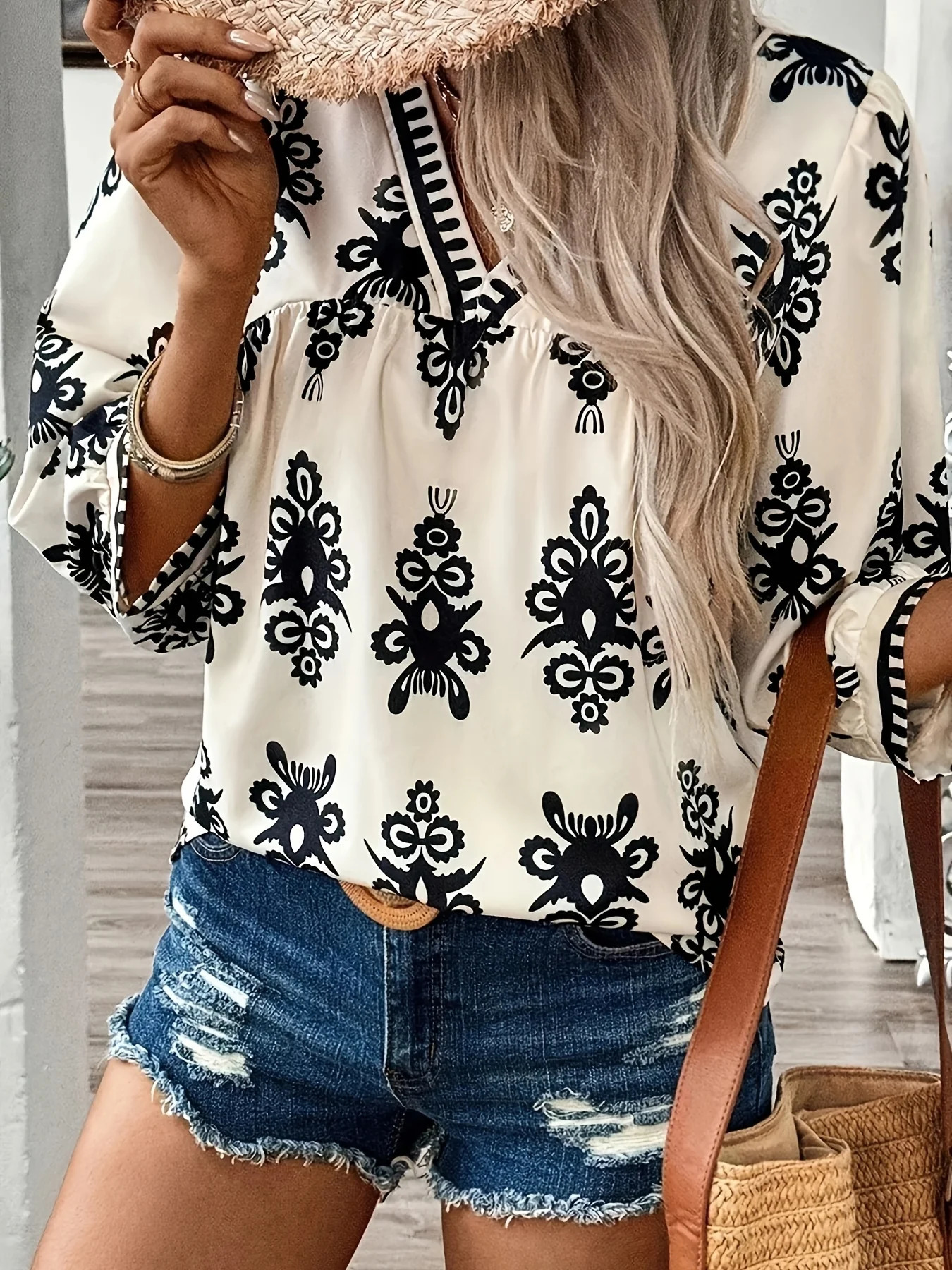 Womens Oversized Woven Casual Shirt Loose Fit Long Sleeve Comfortable Top in Multiple Colors 250515