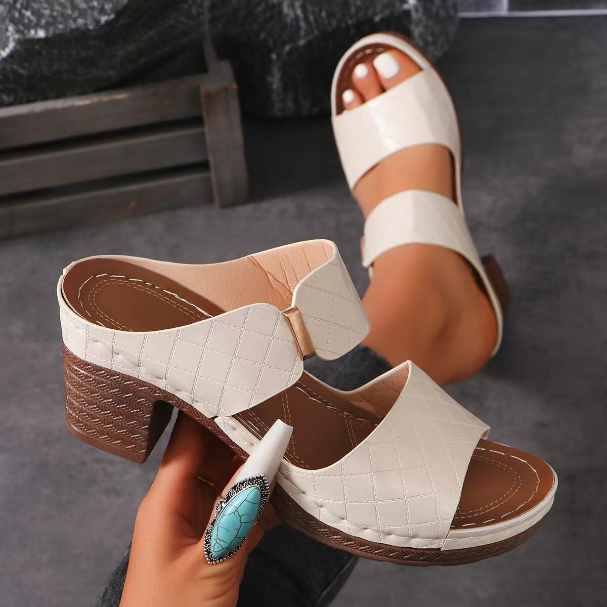 New Summer For Women Fashion Casual Shoes Large Size Coarse Heel Shoes Outdoor Wear Beach Height Increasing Sandals Ddmysaturn