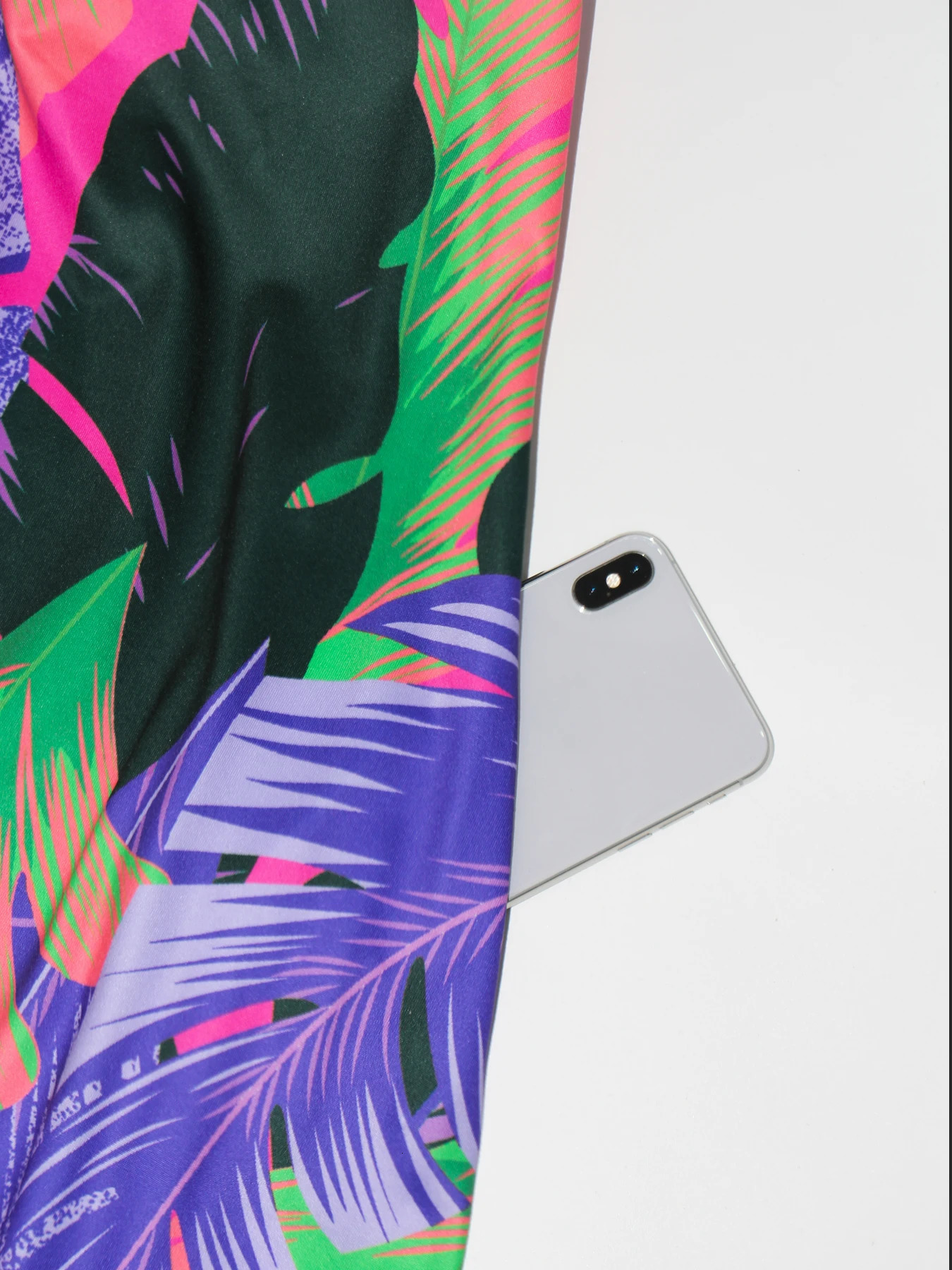 Plus size womens V-neck long skirt elegant stylish plant leaf print beach dress suitable for spring and summer holidays 250509