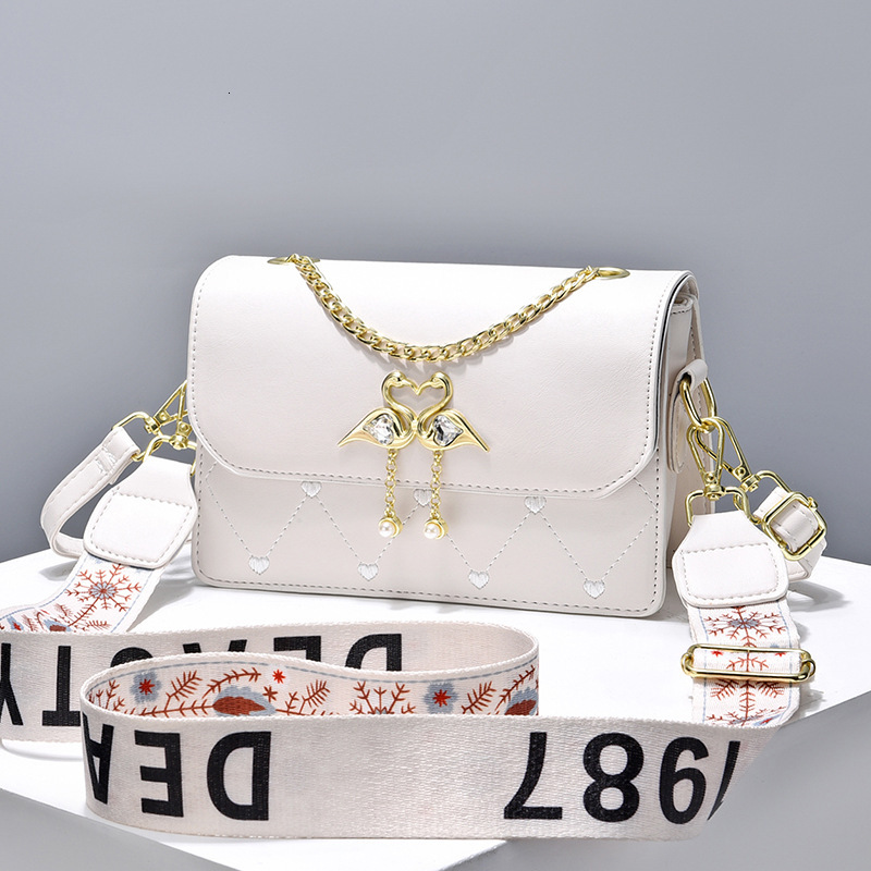 Bag 2025 new stylish women's single shoulder diagonal cross simple and high-end chain small square bag for women