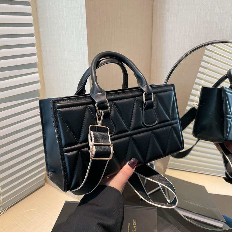 Free Delivery Designer Bag Premium 2025 Fashionable Versatile Ins Stylish Handheld Small Square Broadband Crossbody Bag Luxury Bag