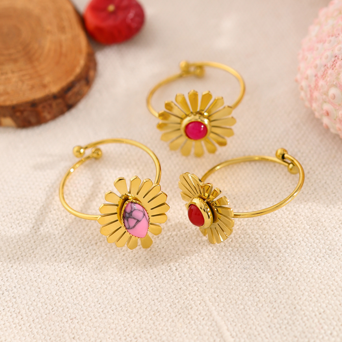 French Vintage Style 18K Gold Plated Titanium Steel Adjustable Flower Ring with Natural Gemstones for Women