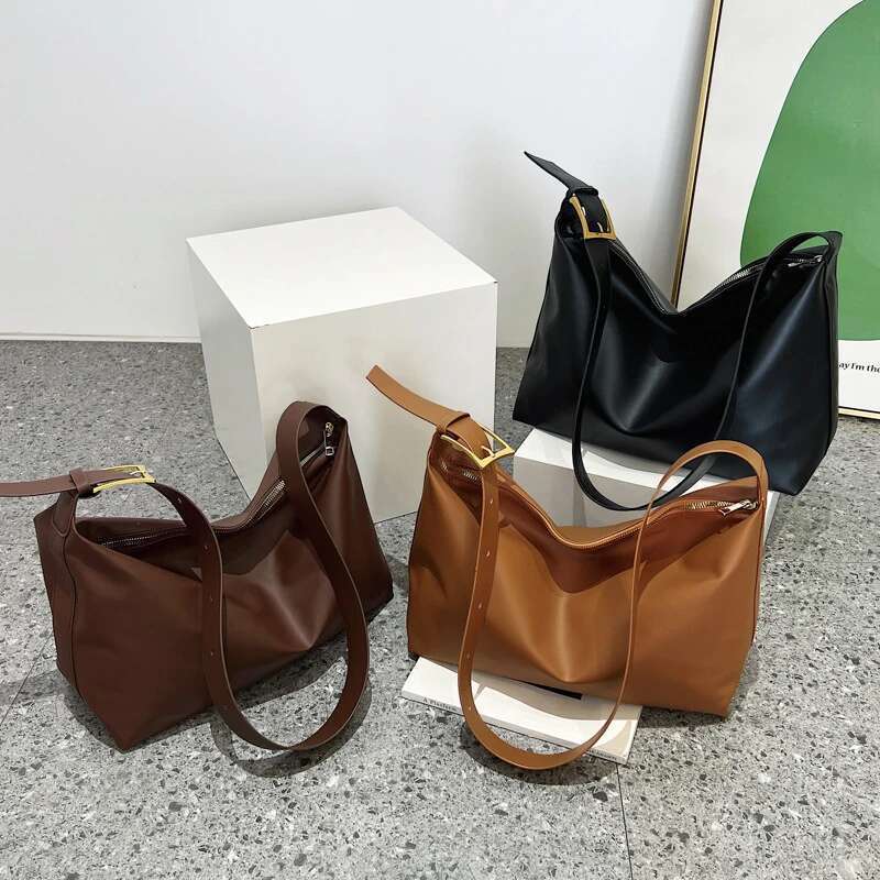 Large Capacity Shoulder PU Leather Messenger Commuting Casual Use Underarm Trendy Bag Totes Handbag