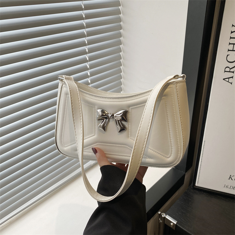 New Trendy Versatile Simple And Fashionable Commuter Women's One Shoulder Handheld New Free Delivery Designer Bag Luxury Bag Underarm Bag Decorat