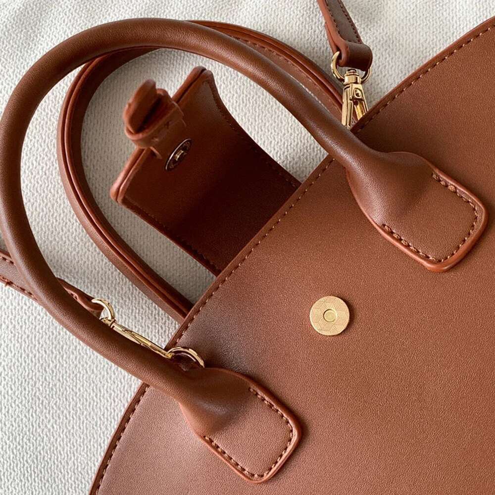 Designer Fashion Handbag PU Leather Tote Large Capacity Trendy Crossbody Trapezoid Bucket Bag for Women