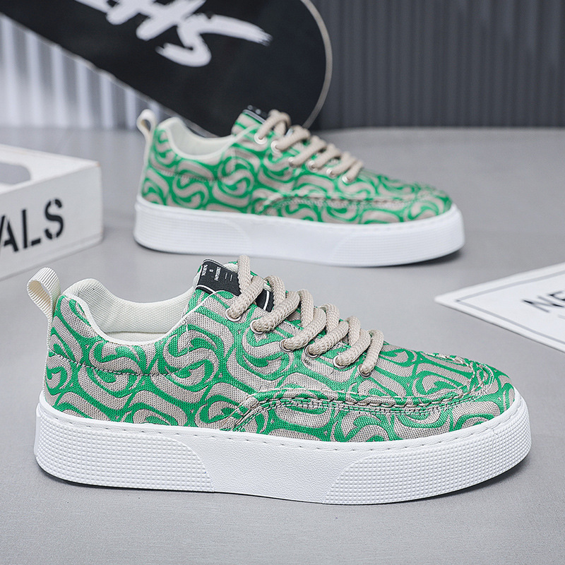 Men's plus size board new printed embroidered fabric casual shoes, low cut soft soled trendy men's sports shoes