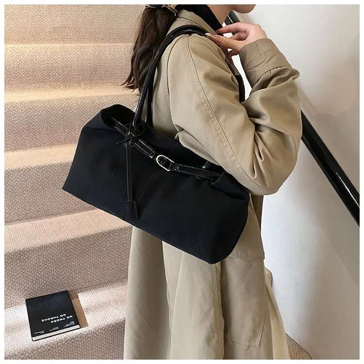 2025 Trendy Large Capacity Commuter Tote - Simple Yet Stylish, Personalized Single Shoulder, Crossbody And Armpit Bag Option