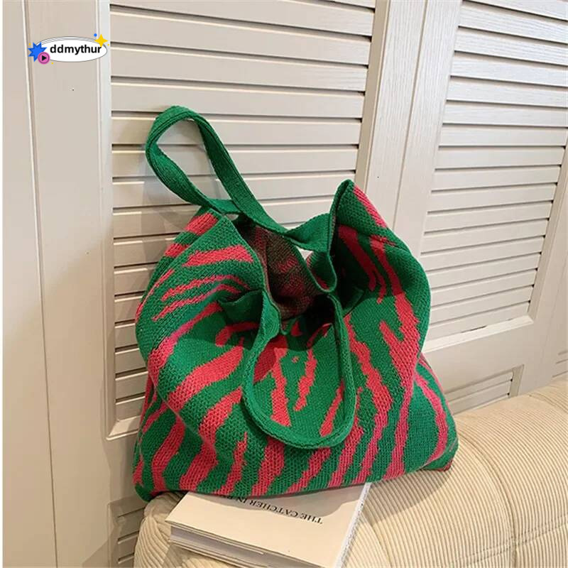 Trend Zebra Pattern Crochet Large Capacity Handbag Shoulder Bag, Simple Knitted Tote Bag for Teen Women Girls ddmythur