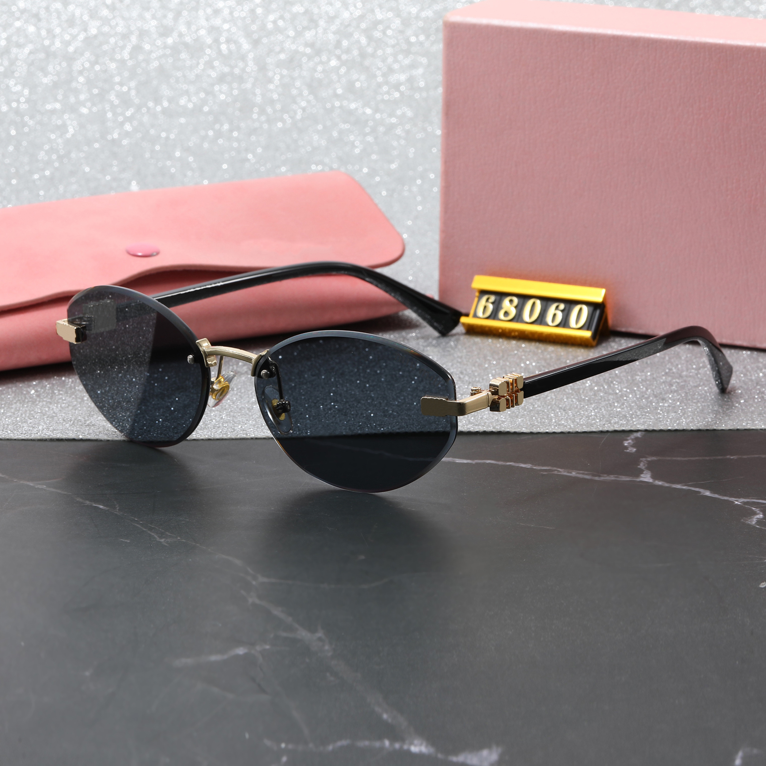 Designer sunglasses for women Fashion round lenses metal temples sunglasses Outdoor travel UV sunglasses High quality