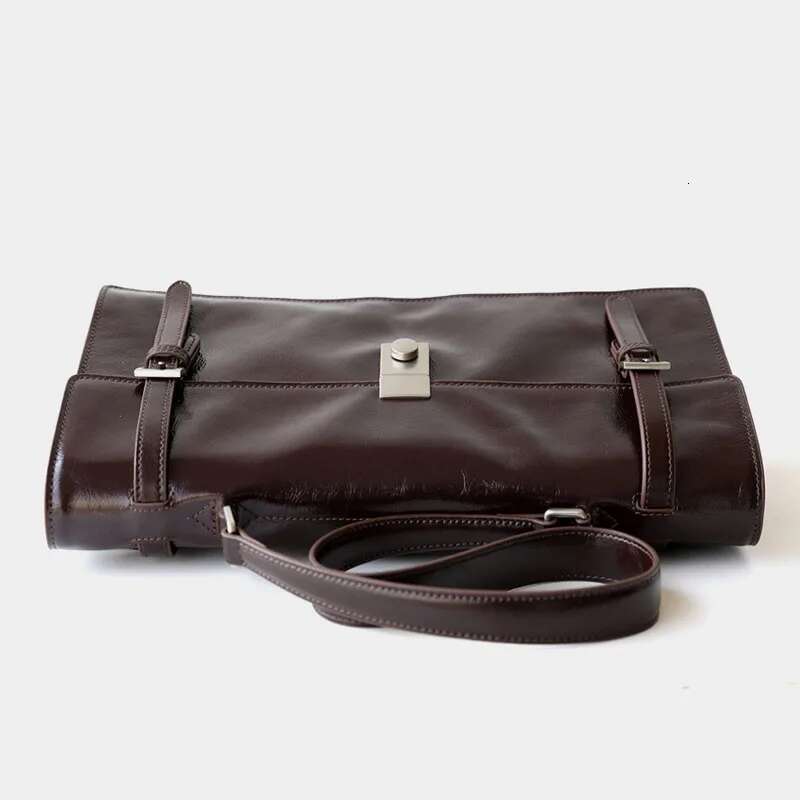 2025 New Fashionable Shoulder Genuine Versatile Postman Organ bag genuine Leather Buckle Bag for Women