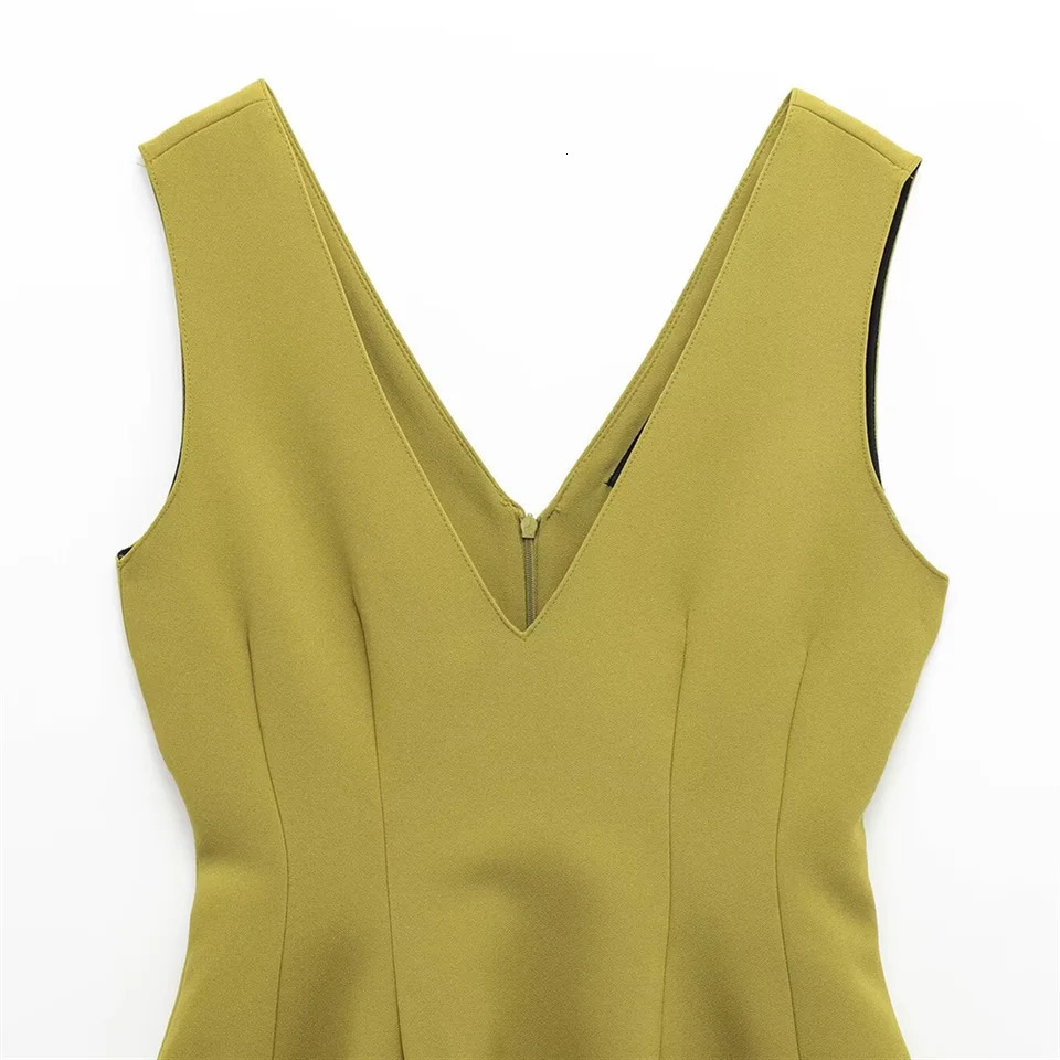 RARA Summer Womens Fashion Casual Simple Solid Color Short Skirt with Vneck Sleeveless Strap Top 250515
