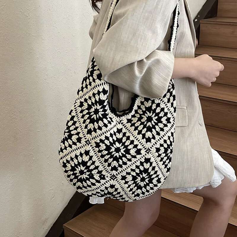 Women's Large Capacity Knitted Hollow Suower Shoulder Underarm Bag Fashion Handbag