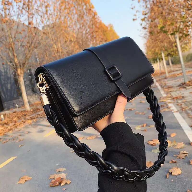 Ladies' Trendy High-End Fashion Crossbody Handbag, Niche Single Shoulder Square Mobile Phone Bag, Small Leather Bag