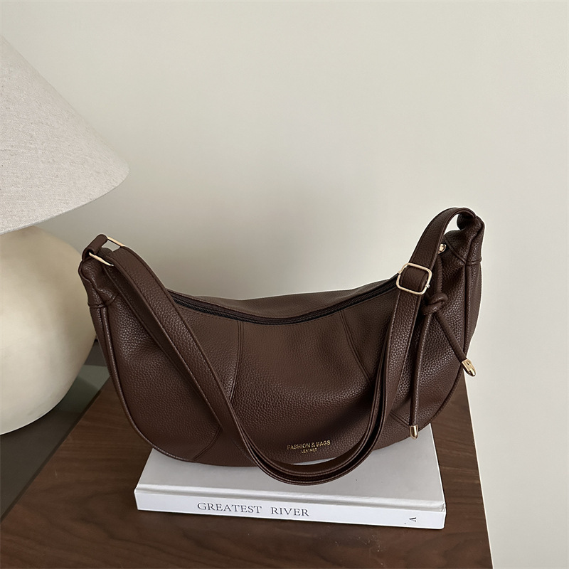 Large Capacity Leisure Dumpling Women 2025 New Style Spring And Summer Fashion Versatile Shoulder Bun For Work Commute New Free Luxury Bag Delivery De