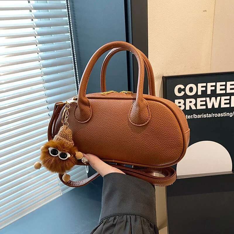 2025 Spring Summer: Women's High Quality Retro Inspired Pillow - A Versatile And Portable Shoulder Messenger Style Small Bag