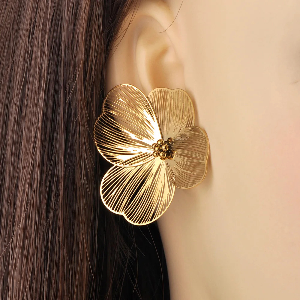 Lokaer Fashion 316L Stainless Steel Four Petals Flower Stud Earrings PVD Gold Plated Daily Handmade Jewelry for Women E24196 250515