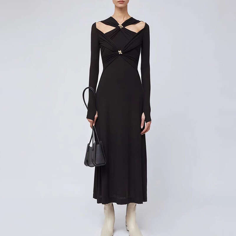 2025 Spring New Fashionable Lady Imperial Sister Style Long Design Sense Contrasting Colors Showing Thinning Knitted Dress for Women's Interior