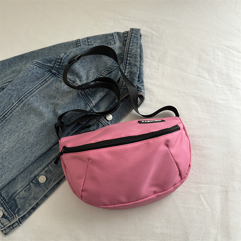 New Casual New Luxury Bag Free Delivery Designer Bag Crossbody Men Women Versatile Commuting And Class Large Capacity For Students Mailman Couple Outd