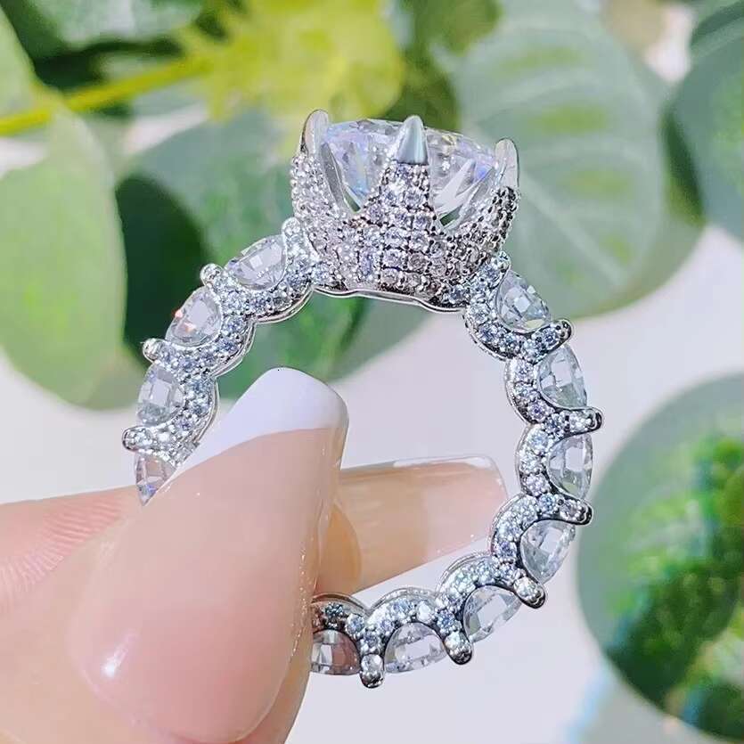 Engagement 14K Gold Brilliant Cut Lab Grown Dia Ring for Women