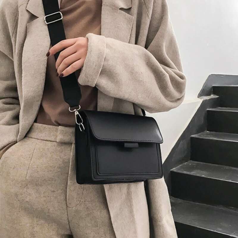 Women Small Square Bag Retro Versatile Wide Strap Large Capacity Casual Portable Female One Shoulder Crossbody Bags